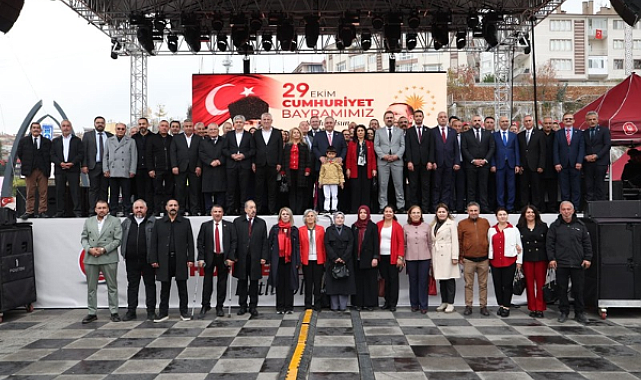Keçiören'de 29 Ekim Cumhuriyet Bayramı törenle kutlandı