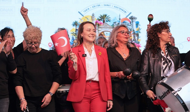Kemeraltı Festivali renkli kortejle başladı