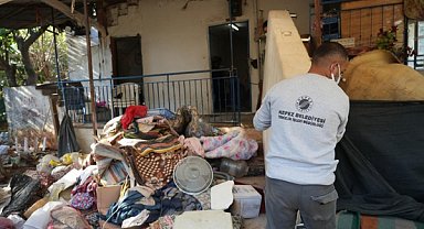 Kepez Belediyesinden 76 yaşındaki Ayşe Teyze’ye destek