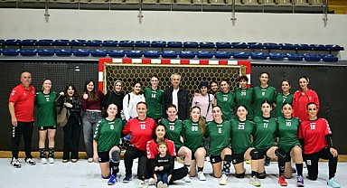 Kepez Belediyespor, İzmir Büyükşehir Belediyespor’u 30-26 yendi