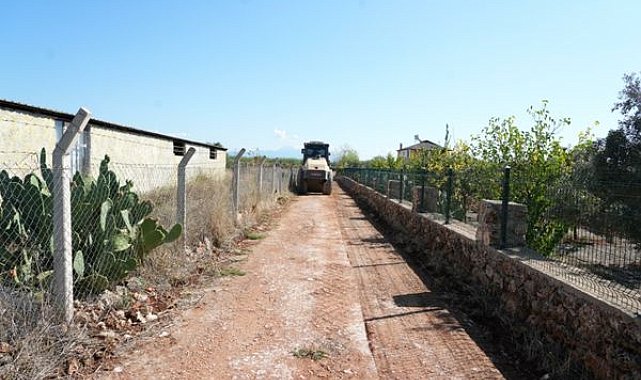 Kepez’de 2 cadde ve 17 sokakta sathi asfalt hazırlığı tamamlandı