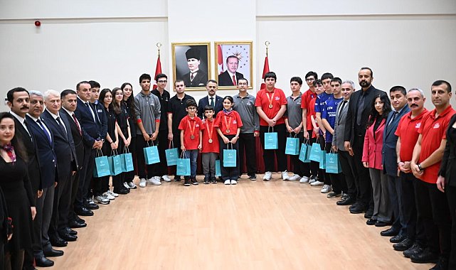 Kocaelili öğrenciler TEKNOFEST 2026 başarılarını Vali Aktaş ile paylaştı