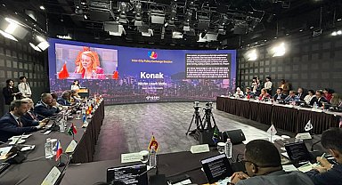 Konak’ın akıllı şehir projeleri Seul’de tanıtıldı