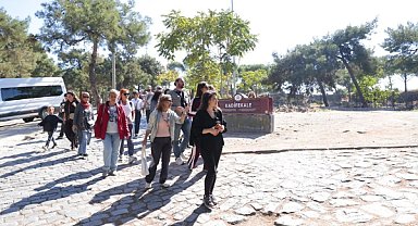 Konak'ın tarihi sokakları Kültürel Miras Gezileriyle keşfediliyor