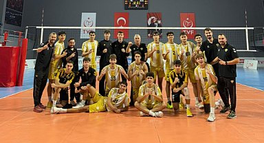 Konya Büyükşehir Belediyespor'un voleybol ve basketbol takımlarından başarılı hafta