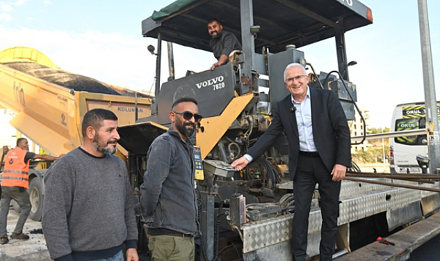 Kumluca'da 600 metrelik asfalt çalışması yapılıyor