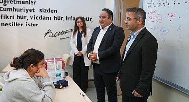 Maltepe Belediyesi öğrenciler için 381 sınav hazırlık kitabı dağıttı