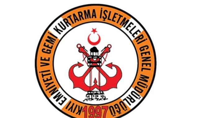 Marmaris’te makine arızası yapan tekne kurtarıldı