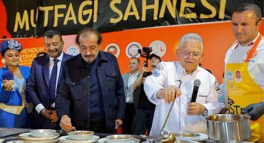 MasterChef şefleri Yalçınkaya ve Sivrioğlu, Kayseri Gastronomi Günleri’ne katıldı