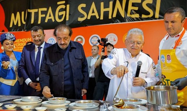MasterChef şefleri Yalçınkaya ve Sivrioğlu, Kayseri Gastronomi Günleri’ne katıldı