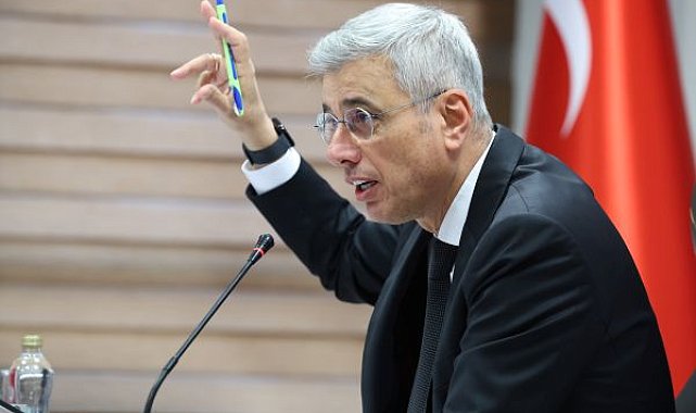 Memişoğlu, Singapur’da sağlık iş birliği temaslarında bulundu