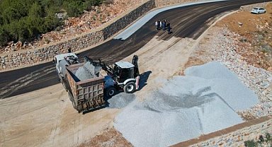 Milas’ta yeni hastane yolunun asfaltlama çalışmaları başladı