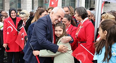Nilüfer’de Cumhuriyet Bayramı kutlamaları çelenk töreniyle başladı