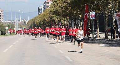 Nilüfer’de Cumhuriyet koşusuna bin 749 öğrenci katıldı