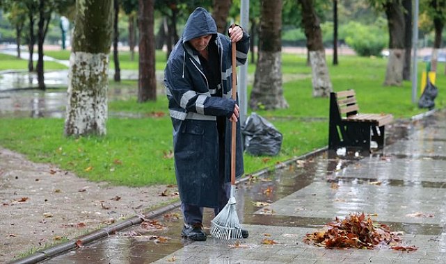 Osmangazi’de sonbahar yaprakları kompost gübreye dönüştürülüyor