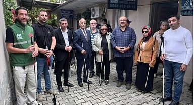 Osmaniye'de görme engellilere baston desteği