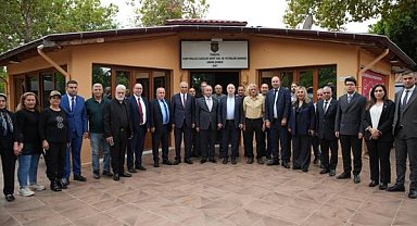 Özdağ’dan Türkiye Harp Malulü Gaziler Derneği Adana Şubesi’ne ziyaret