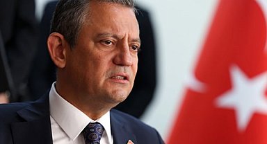Özel, Aliya İzzetbegoviç'i andı