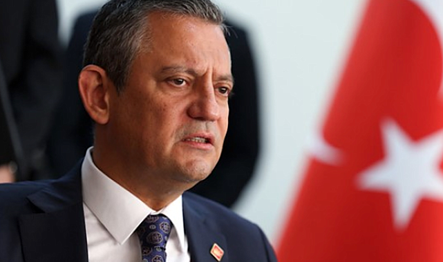 Özel, Aliya İzzetbegoviç'i andı