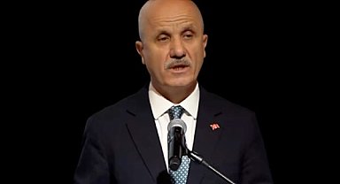 Özvar: Üniversitelerin sorumluluğu bilimsel bilgi üretmekle sınırlı değil