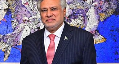 Pakistan Başbakan Yardımcısı Dar, Tacikistan ziyaretinin ardından İslamabad’a döndü