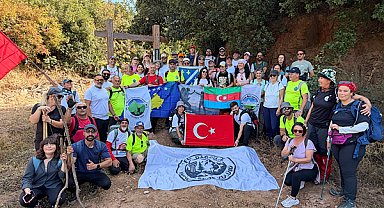 Prizrenli dağcılar Selçuk’ta 55 kişilik kardeşlik yürüyüşünde buluştu
