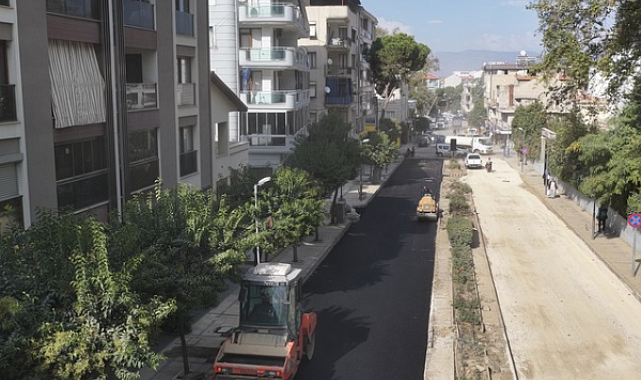 Salihli’de Ferah Caddesi’nde asfalt çalışması başladı