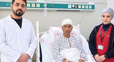 Şanlıurfa’da 10 santimetrelik beyin kitlesi yapay zarla yapılan ameliyatla çıkarıldı