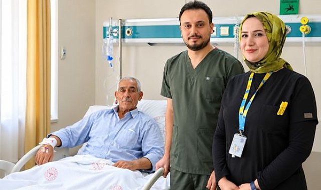 Şanlıurfa’da aort kapak ameliyatı küçük kesiyle yapıldı