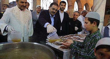 Şanlıurfa'da vatandaşlara tirit ikram edildi