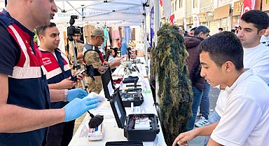 Sason Festivali'nde jandarmadan bilgilendirme ve teçhizat sergisi