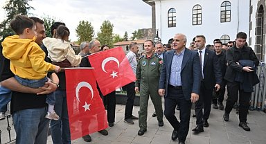 SOLOTÜRK Diyarbakır semalarında gösteri uçuşu gerçekleştirdi