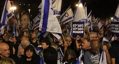 Tel Aviv’de Netanyahu hükümetine karşı protesto düzenlendi