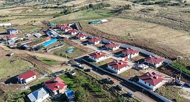 Tunceli’de Burmageçit Köyü’nde 11 kırsal konutun anahtarı teslim edildi