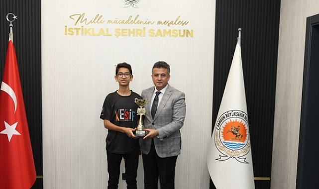 Türkiye Drone Şampiyonu Kerem Yiğit, Başkan Doğan’ı ziyaret etti