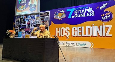 Vakkasoğlu, Çayırova Kitap Günleri'nde okurlarıyla buluştu