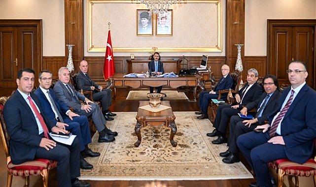 Vali Aktaş, vali yardımcılarıyla değerlendirme toplantısı yaptı