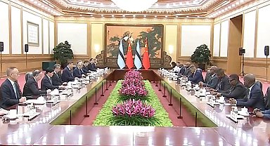 Xi, Botsvana Cumhurbaşkanı Boko ile görüştü