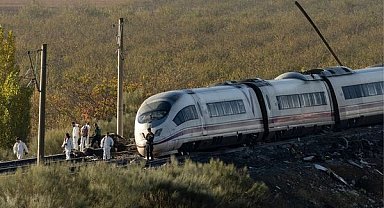 Xi Jinping’den tren kazası nedeniyle İspanya Kralı VI. Felipe’ye başsağlığı mesajı