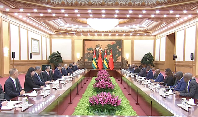 Xi, Togo Bakanlar Kurulu Başkanı Gnassingbe’yi kabul etti