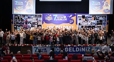 Yazar Sertaç Güngör, Çayırova 7. Kitap Günleri'ne katıldı