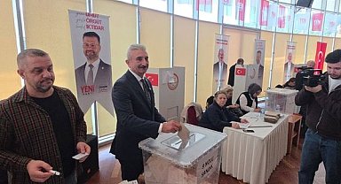 YENİ Parti Bursa'da sandık başında