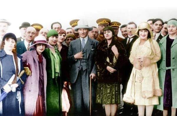 Başkan  Yıldız “Atatürk’ün Türkiye’sinde tüm kadınlarımızın kadın hakları günü kutlu olsun”