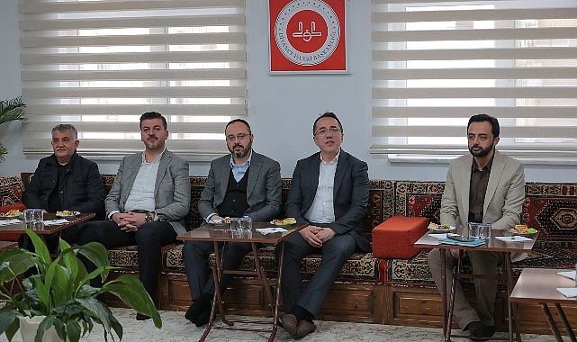 AK Parti Nevşehir Belediye Başkan Adayı Dr. Mehmet Savran, Enderun Eğitim Vakfı ve Eğitime Destek Platformu yöneticileri ile bir araya geldi