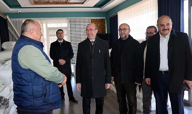 Selçuklu Belediye Başkanı Ahmet Pekyatırmacı Manifaturacılar Sitesi'ndeki işyerlerine ziyaret gerçekleştirdi