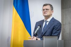 Ukrayna Dışişleri Bakanı Kuleba, Alman mevkidaşı Baerbock  ile görüştü
