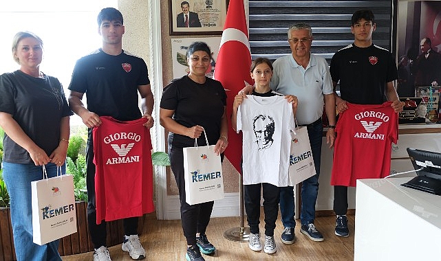 Milli takıma seçilen judoculardan Başkan Topaloğlu'na ziyaret