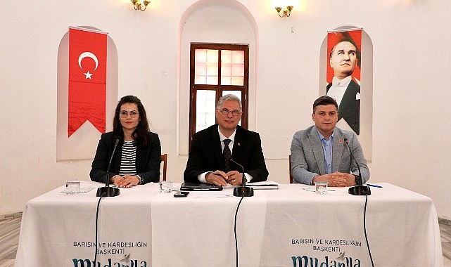 Mudanya Belediyesi Mayıs Ayı Olağan Meclis Toplantısı'nda Mudanya Dolgu Alanı'nda bulunan Kapalı Pazar Yeri'nin yeniden kullanıma açılması oy birliği ile kabul edildi